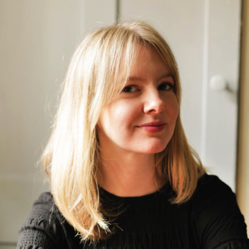 Emilia Hart