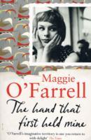 The hand that first held mine av Maggie O'Farrell (Heftet)