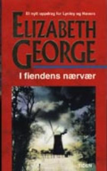 I fiendens nærvær av Elizabeth George (Heftet)