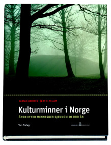 Kulturminner i Norge av Harald Jacobsen og Jørn-R. Follum (Innbundet)